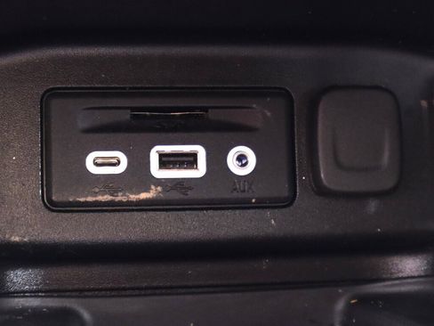 Used 2020 Chevrolet Equinox Premier w/ LPO, Floor Liner Package image 25