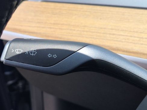 Used 2021 Tesla Model 3 Long Range AWD/4WD image 18