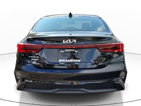Used 2024 Kia Forte LXS w/ LXS Technology Package FWD image 6