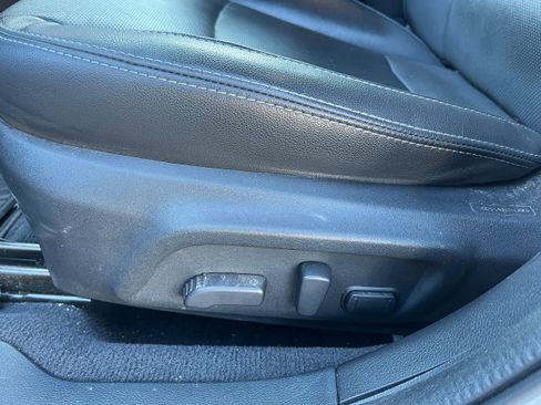 Used 2016 Subaru Legacy 3.6R Limited image 9