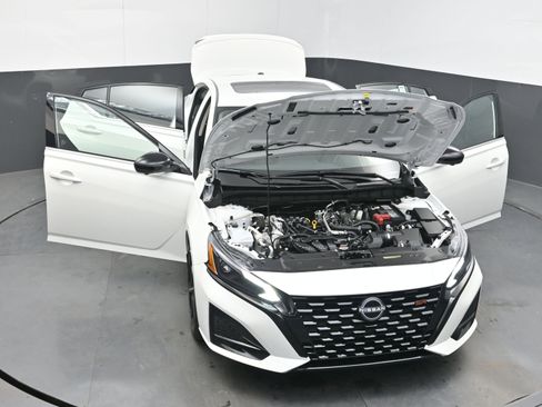 New 2026 Nissan Altima 2.5 SR FWD image 41