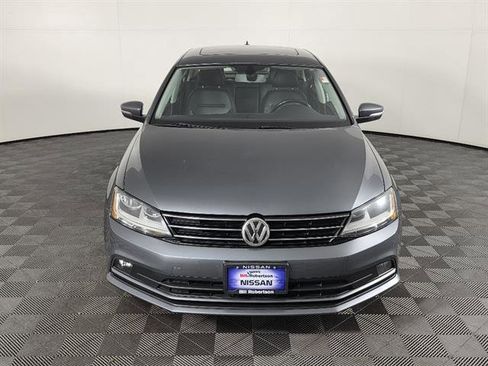 Used 2017 Volkswagen Jetta SEL FWD image 10