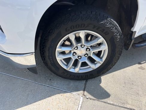 Certified 2024 Chevrolet Silverado 1500 LT w/ Z71 Off-Road Package image 33