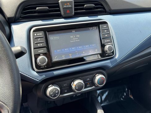 Used 2025 Nissan Versa SV FWD image 17