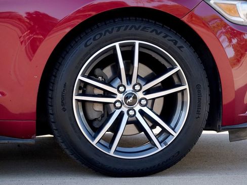 Used 2017 Ford Mustang Premium image 29