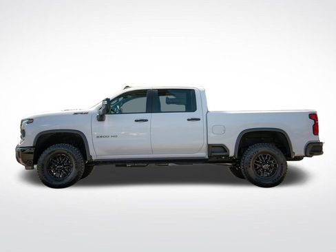 New 2026 Chevrolet Silverado 2500 ZR2 AWD/4WD image 6