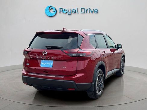 Used 2025 Nissan Rogue SV w/ SV Premium Package AWD/4WD image 6