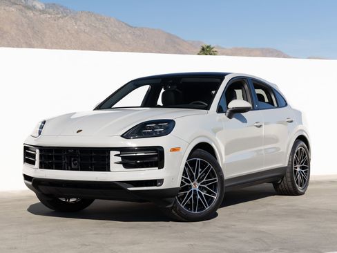 Certified 2025 Porsche Cayenne Coupe image 1