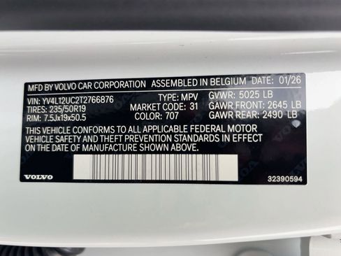 New 2026 Volvo XC40 B5 Plus w/ Climate Package image 18