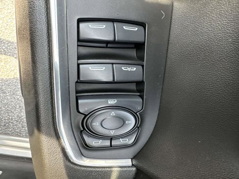 Used 2025 Chevrolet Silverado 1500 LT AWD/4WD image 22