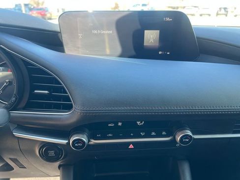 Used 2024 MAZDA MAZDA3 s image 17