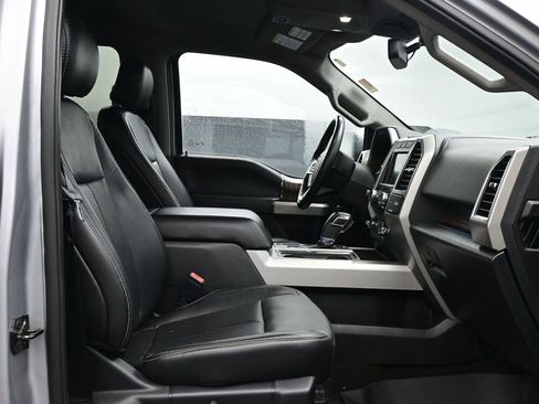 Used 2020 Ford F150 Lariat image 10