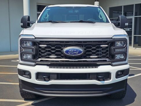 Used 2023 Ford F350 XLT w/ XLT Premium Package AWD/4WD image 8