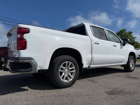 Used 2022 Chevrolet Silverado 1500 LT AWD/4WD image 10