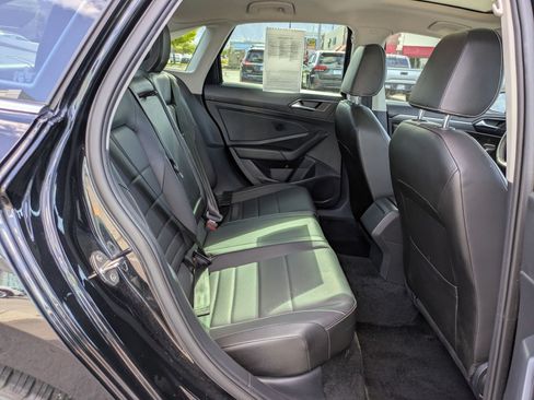 Used 2022 Volkswagen Jetta SE FWD image 33