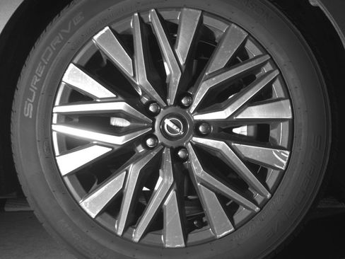 Used 2025 Nissan Altima 2.5 SV image 13