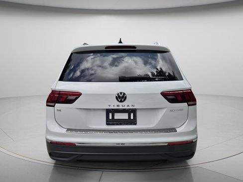 Used 2024 Volkswagen Tiguan SE FWD image 6