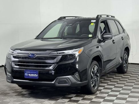 Used 2025 Subaru Forester Limited image 7