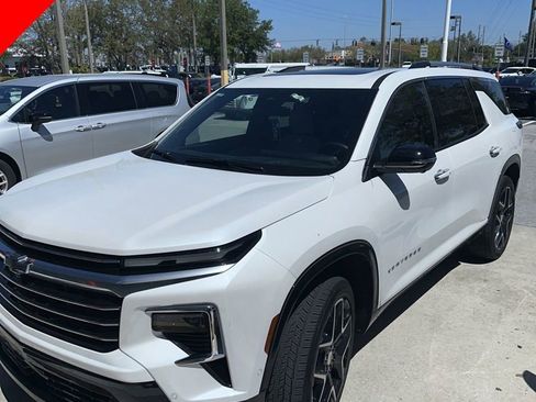 Used 2025 Chevrolet Traverse High Country w/ LPO, Floor Liner Package image 1