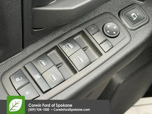 Used 2024 RAM 2500 Tradesman w/ Chrome Appearance Group AWD/4WD image 19