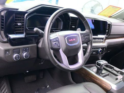 Used 2024 GMC Sierra 1500 Elevation w/ Elevation Premium Package RWD image 13
