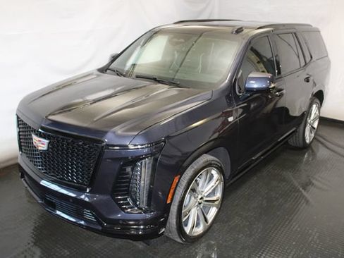 Certified 2025 Cadillac Escalade Sport w/ Touring Package AWD/4WD image 1