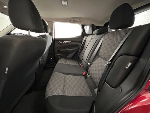 Used 2022 Nissan Rogue Sport SV image 19