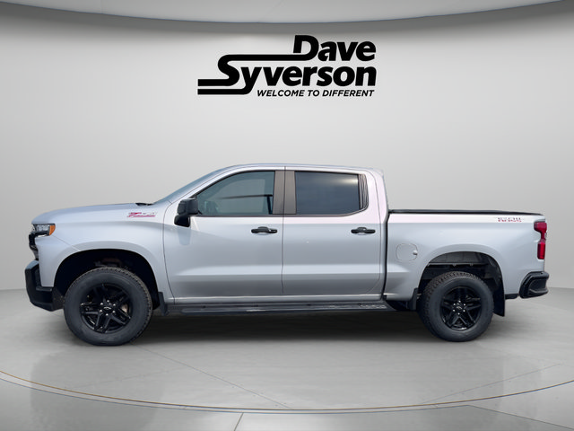 Used 2022 Chevrolet Silverado 1500 LT Trail Boss w/ LPO, Dark Essentials Package AWD/4WD image 2