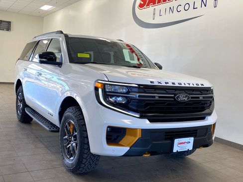 New 2026 Ford Expedition Tremor image 2