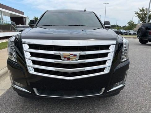 Used 2016 Cadillac Escalade Premium AWD/4WD image 9