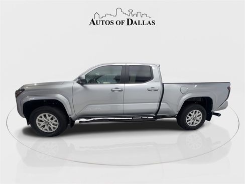 Used 2025 Toyota Tacoma SR5 image 5