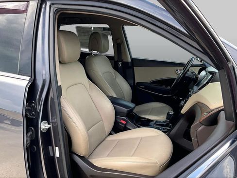 Used 2018 Hyundai Santa Fe Sport w/ 2.4L Tech Package 04 FWD image 9
