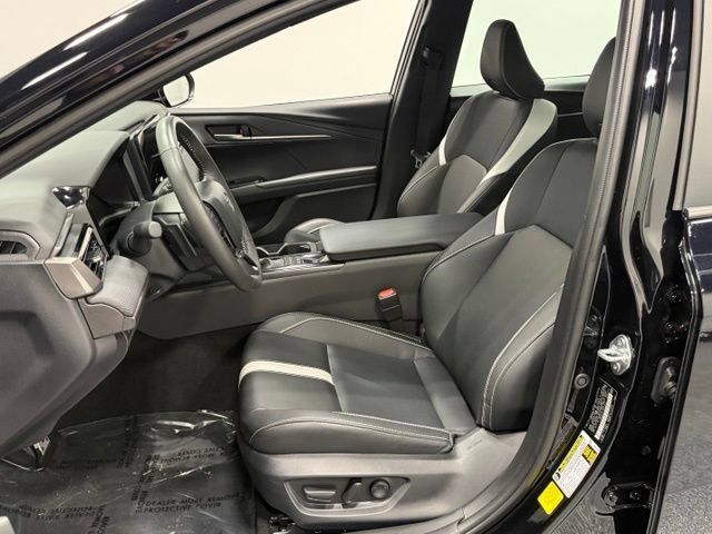 Used 2026 Toyota Camry Hybrid FWD image 10