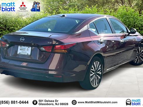 Used 2024 Nissan Altima 2.5 SV image 14