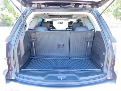 Used 2016 GMC Acadia Denali AWD/4WD image 5