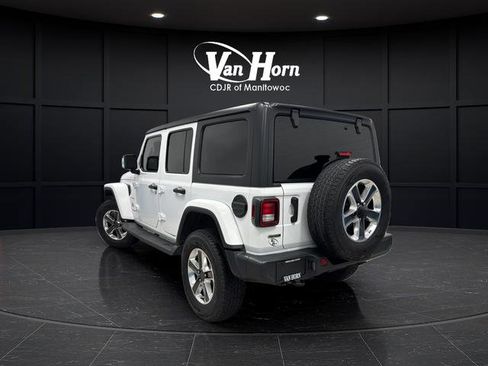 Used 2022 Jeep Wrangler Unlimited Sahara AWD/4WD image 5