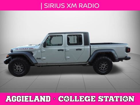 Used 2021 Jeep Gladiator Sport w/ Trailer Tow Package AWD/4WD image 7