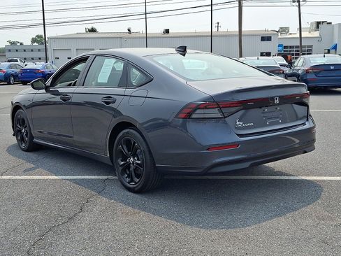 Certified 2025 Honda Accord SE image 4