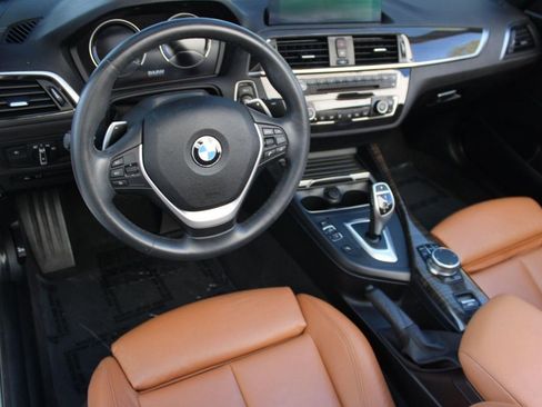 Used 2020 BMW 230i Convertible w/ Convenience Package image 4