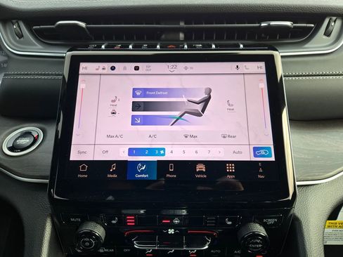 New 2025 Jeep Grand Cherokee Limited image 21