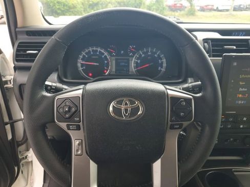 Used 2016 Toyota 4Runner Limited RWD image 18