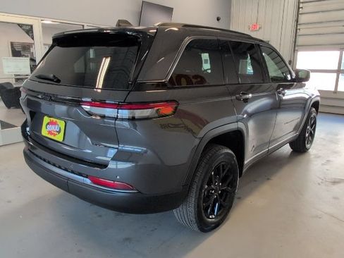 New 2026 Jeep Grand Cherokee Altitude AWD/4WD image 5