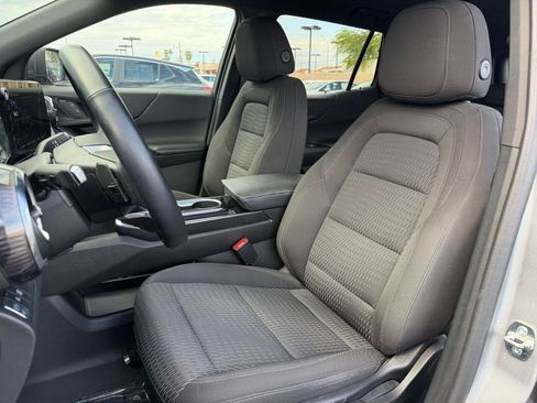 Used 2025 Chevrolet Equinox LT FWD image 36