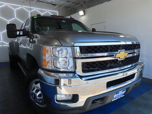 Used 2012 Chevrolet Silverado 3500 LTZ w/ LTZ Plus Package AWD/4WD image 3