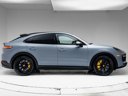 Certified 2022 Porsche Cayenne Turbo GT image 33