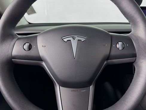 Used 2022 Tesla Model Y Long Range AWD/4WD image 56