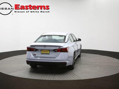 Used 2023 Nissan Altima 2.5 SR w/ SR Premium Package FWD image 38