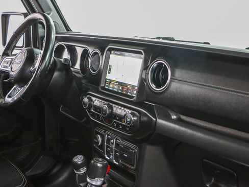 Used 2022 Jeep Gladiator Overland w/ Popular Equipment Package AWD/4WD image 26