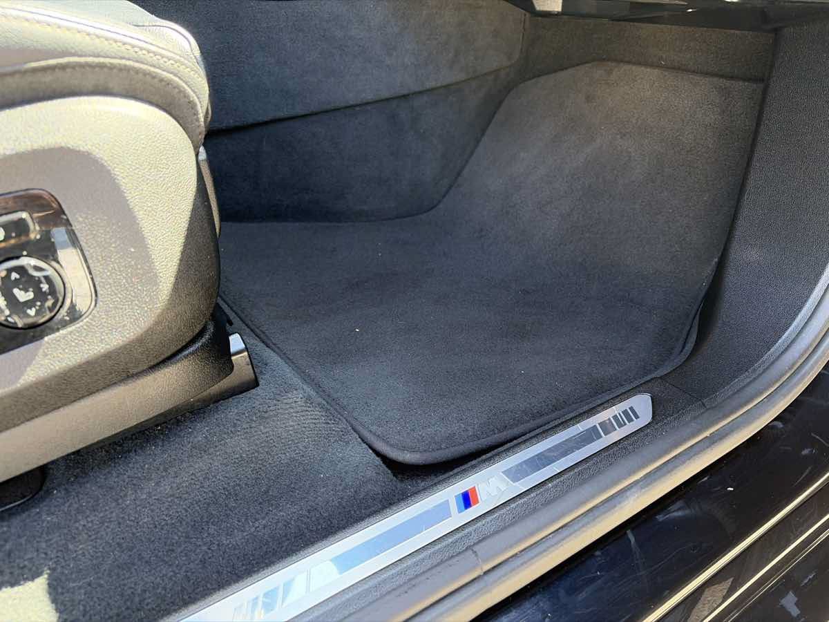 Used 2019 BMW X5 xDrive50i w/ M Sport Package AWD/4WD image 34