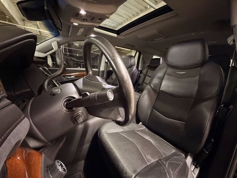Used 2015 Cadillac Escalade Premium AWD/4WD image 22